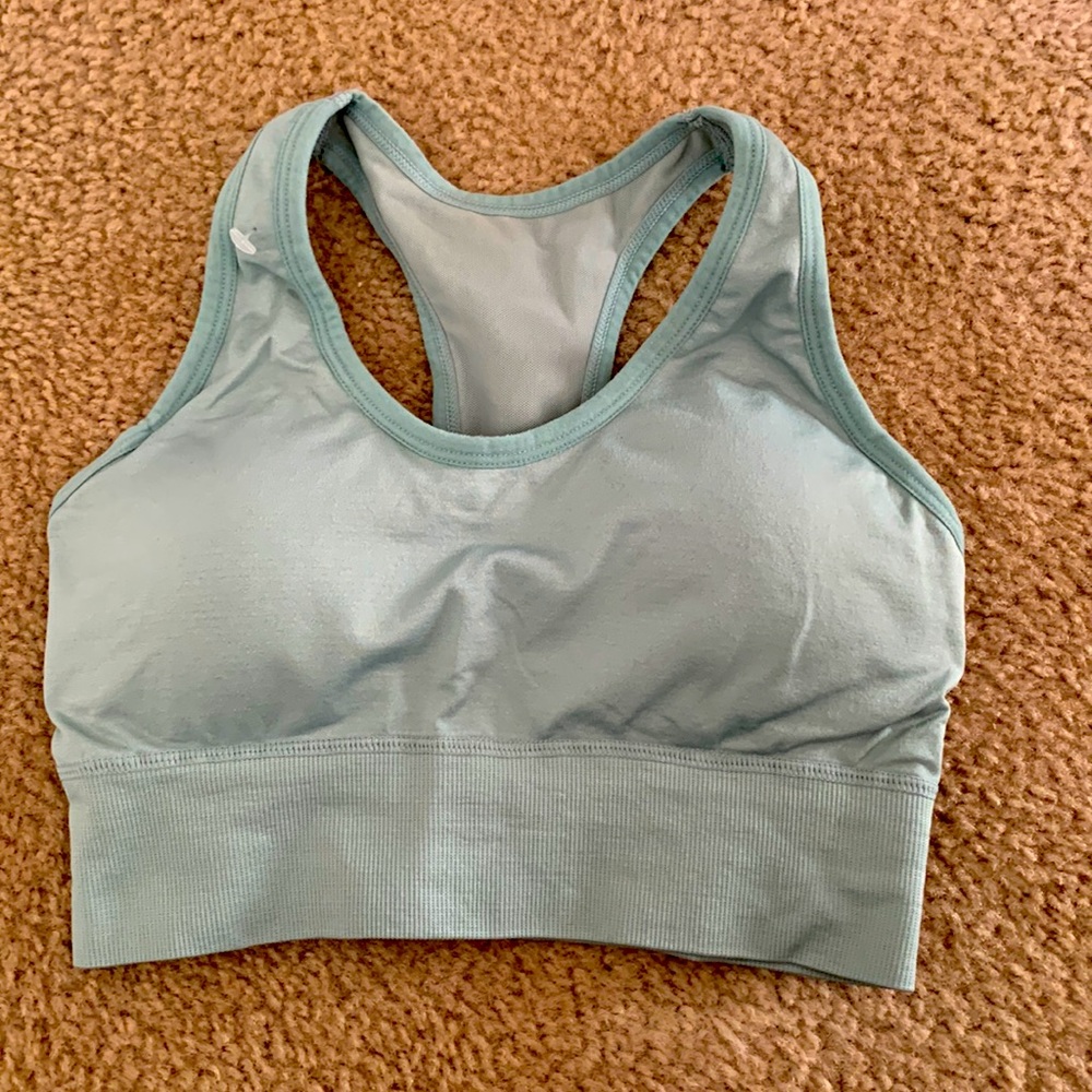 I am selling a sports bra size small never worn